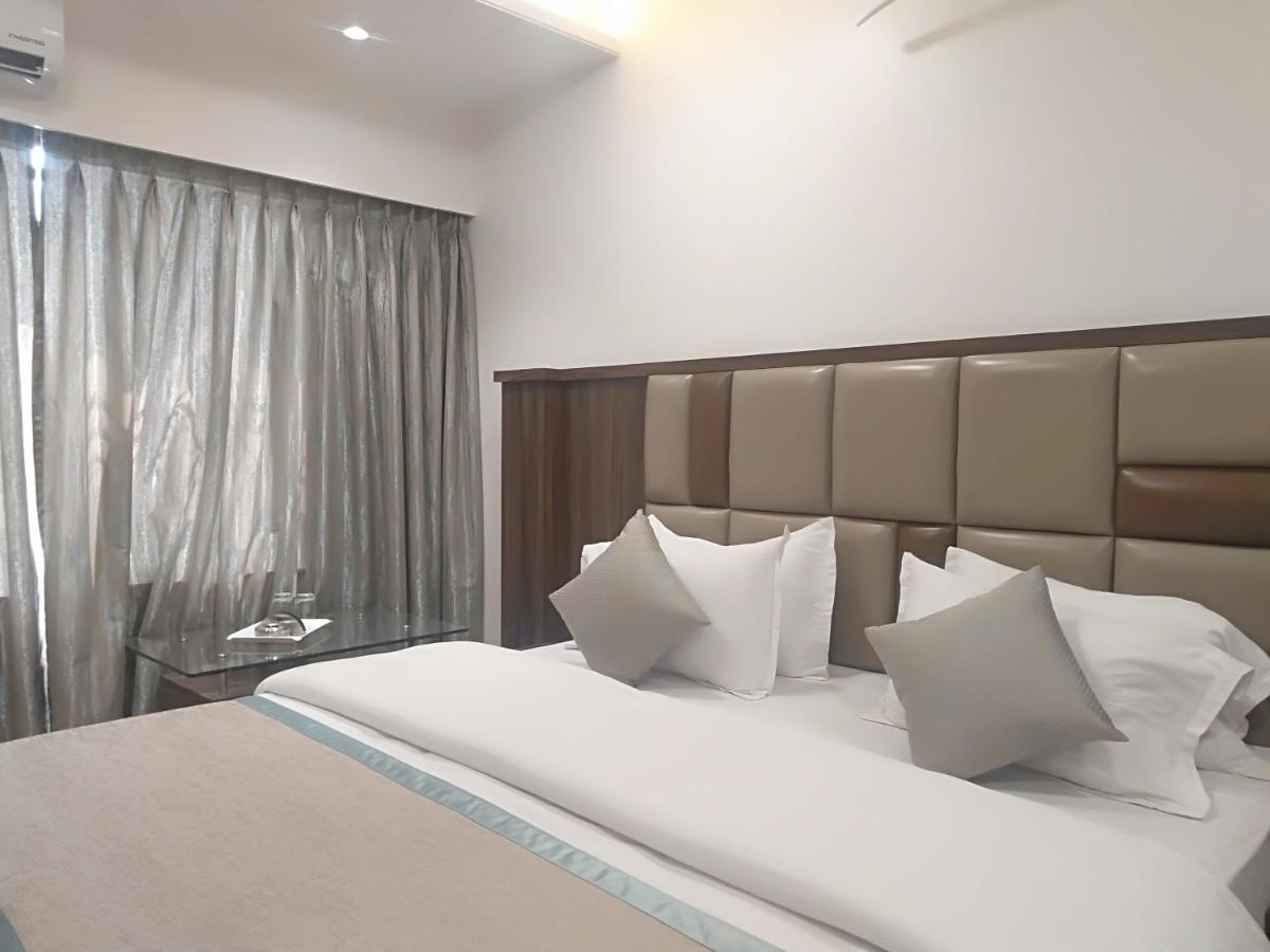 Hotel Shiv Sangram 艾哈迈德讷格尔 外观 照片