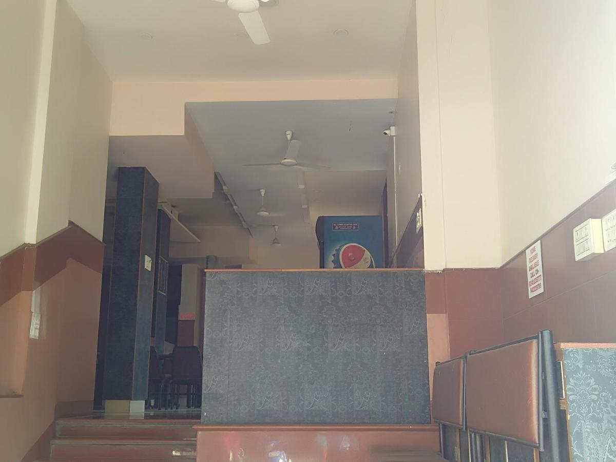 Hotel Shiv Sangram 艾哈迈德讷格尔 外观 照片