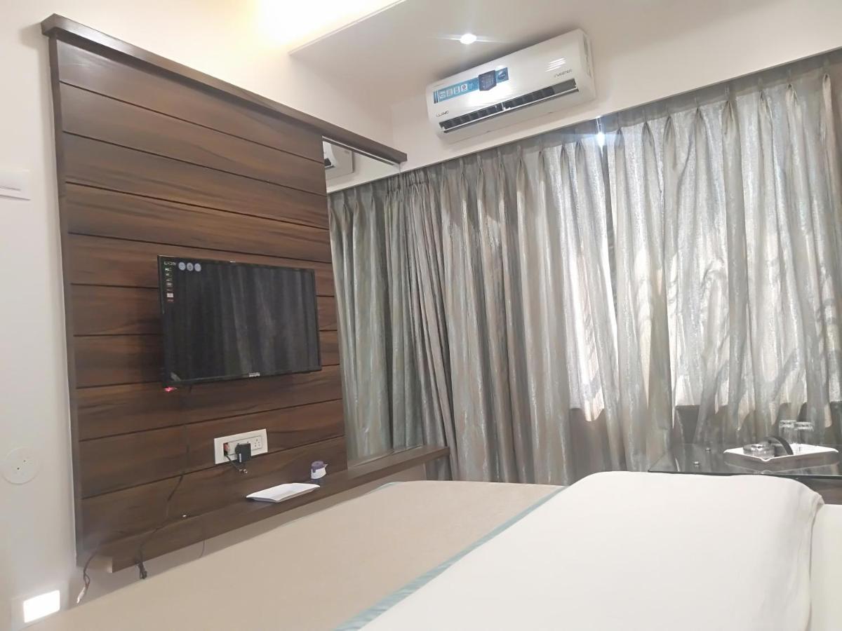 Hotel Shiv Sangram 艾哈迈德讷格尔 外观 照片