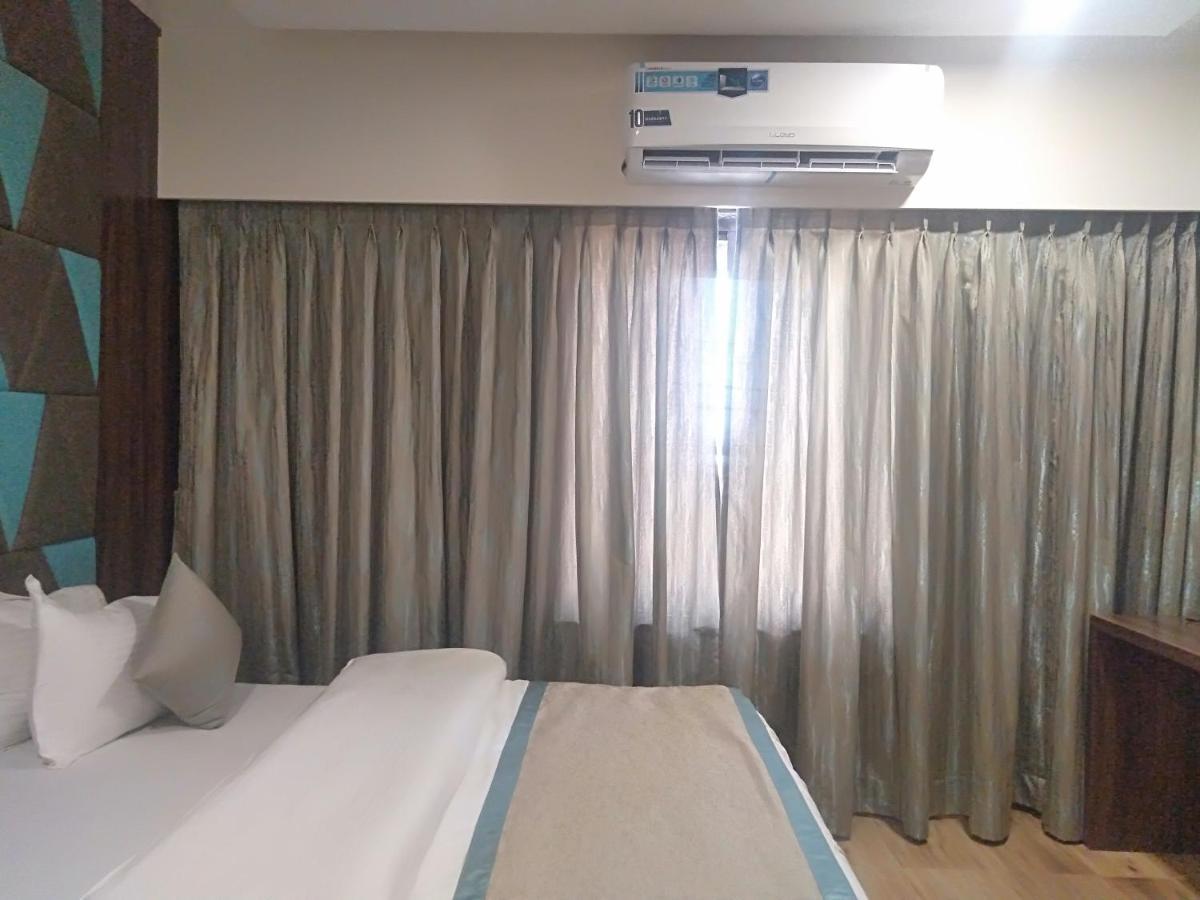 Hotel Shiv Sangram 艾哈迈德讷格尔 外观 照片